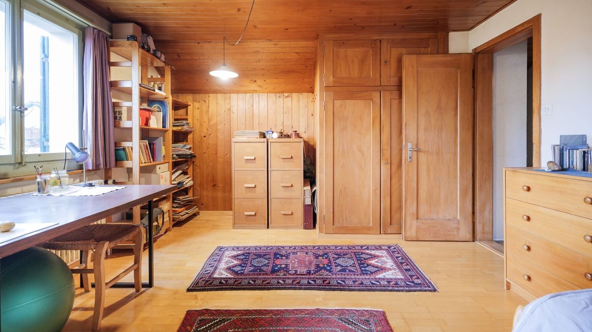Freistehendes 5.5-Zimmer-Haus mit charmantem Garten und viel Potenzial - 11
