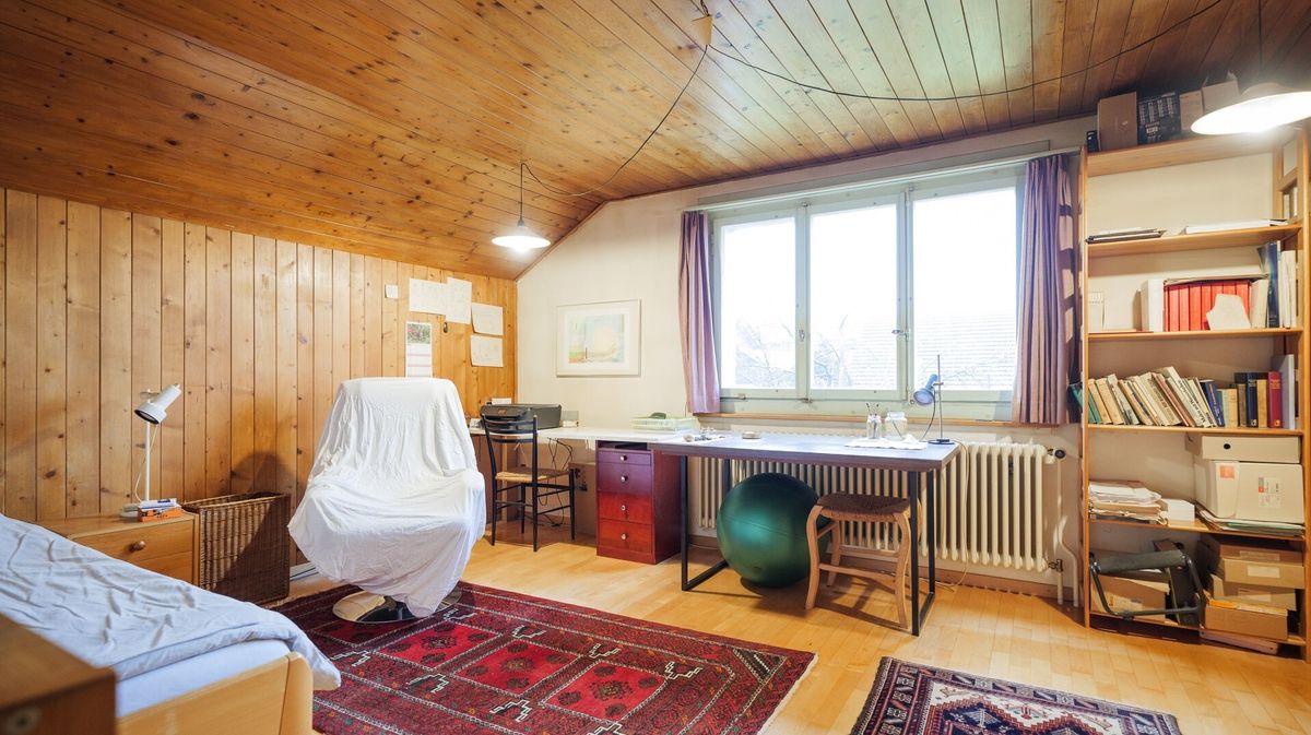 Freistehendes 5.5-Zimmer-Haus mit charmantem Garten und viel Potenzial - 10