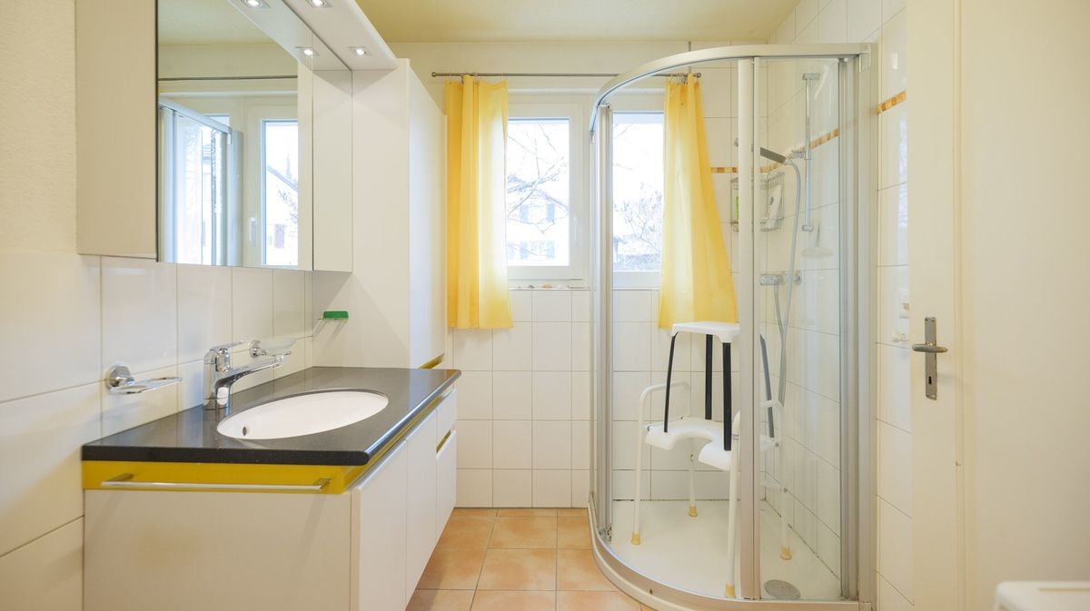 Freistehendes 5.5-Zimmer-Haus mit charmantem Garten und viel Potenzial - 8
