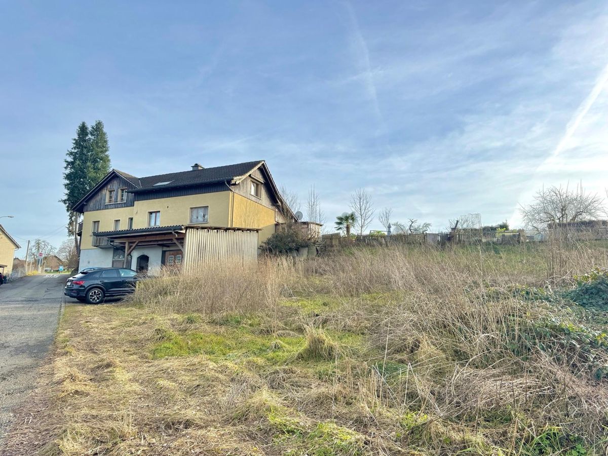 Great potential - two-family house with building plot - 4