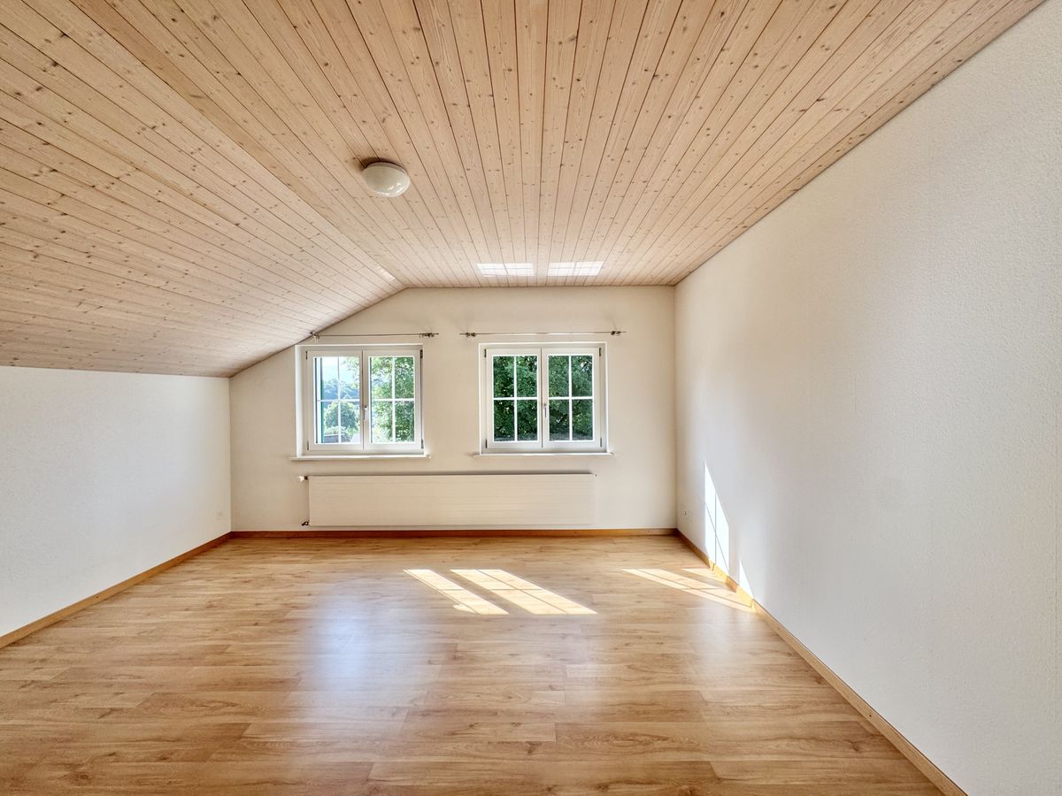 Freistehendes Einfamilienhaus mit traumhaftem Garten, bevorzugte Lage - 4