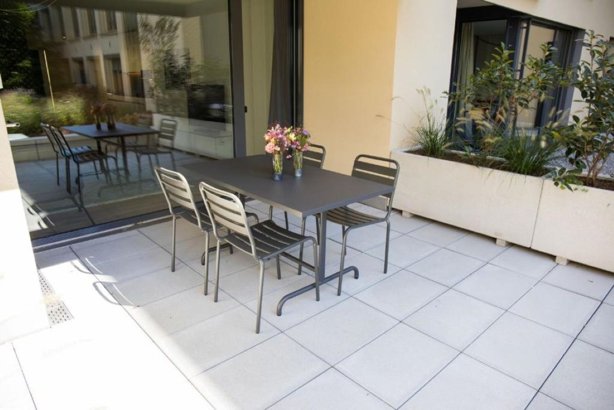 2 BEDROOM SUITE PLUS - 103 m2 - 3