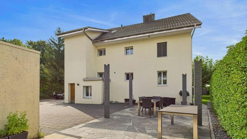 Grosszügiges Wohnerlebnis mit Potenzial - 2