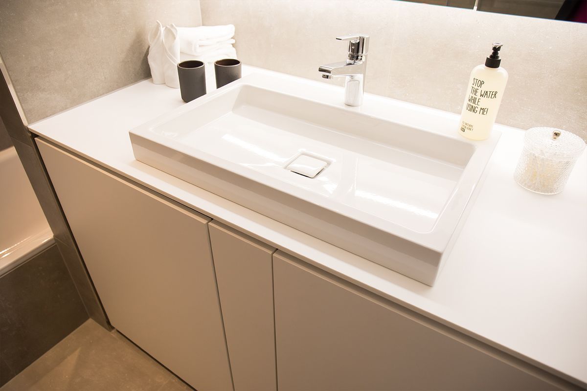 2 BEDROOM SUITE - 80 m2 - 4