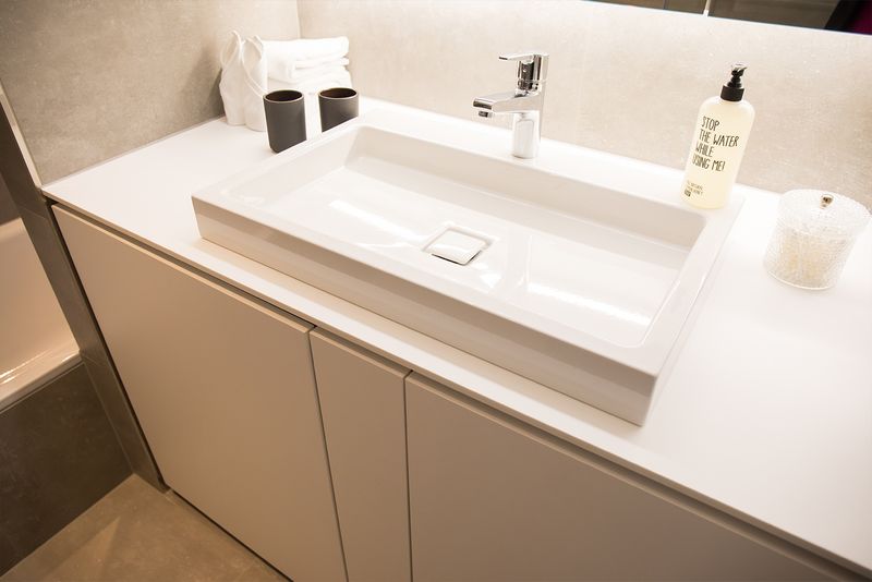 2 BEDROOM SUITE - 80 m2 - 5