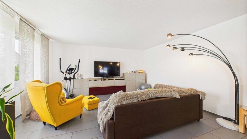 Grosszügige 4.5-Zimmer-Wohnung mit Balkon und flexibler Raumaufteilung - 5