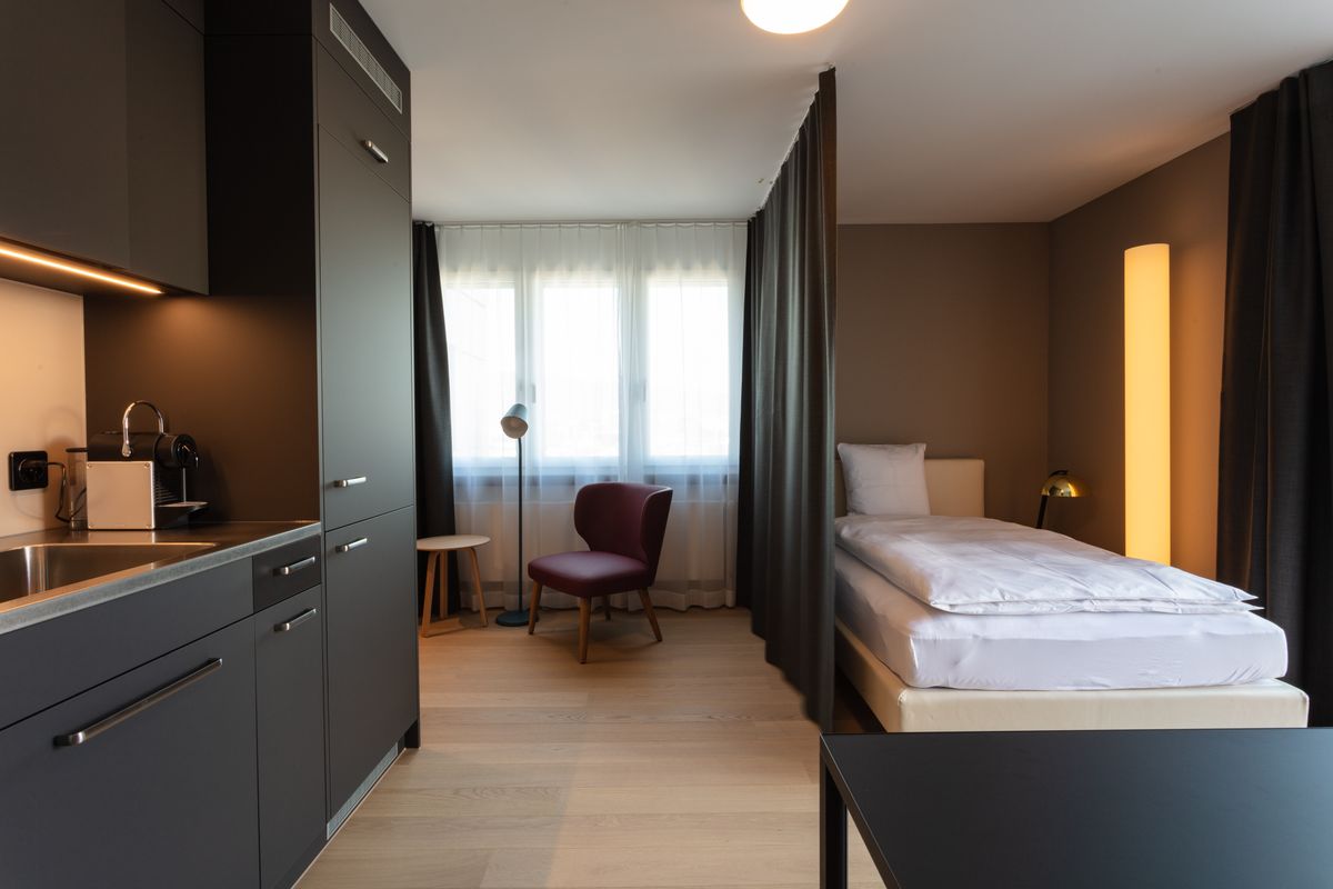 1 Room Penthouse Serviced Apartment Downtown - 1