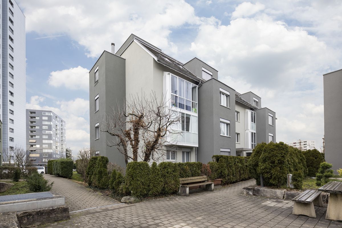 Zentrale Familienwohnung mit Garten und vielseitiger Nutzung - 0