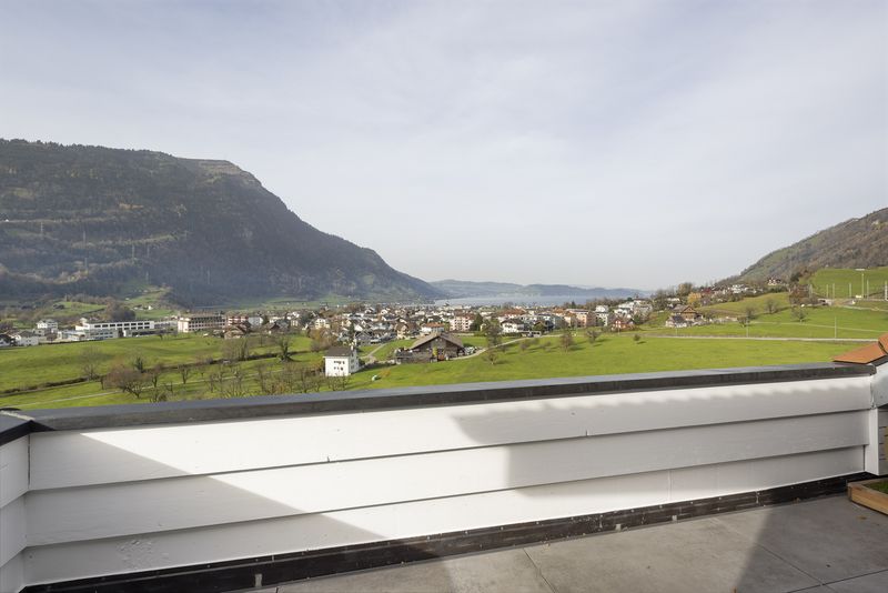 Traumsicht auf See und Berge an zentraler und ruhiger Lage - 3