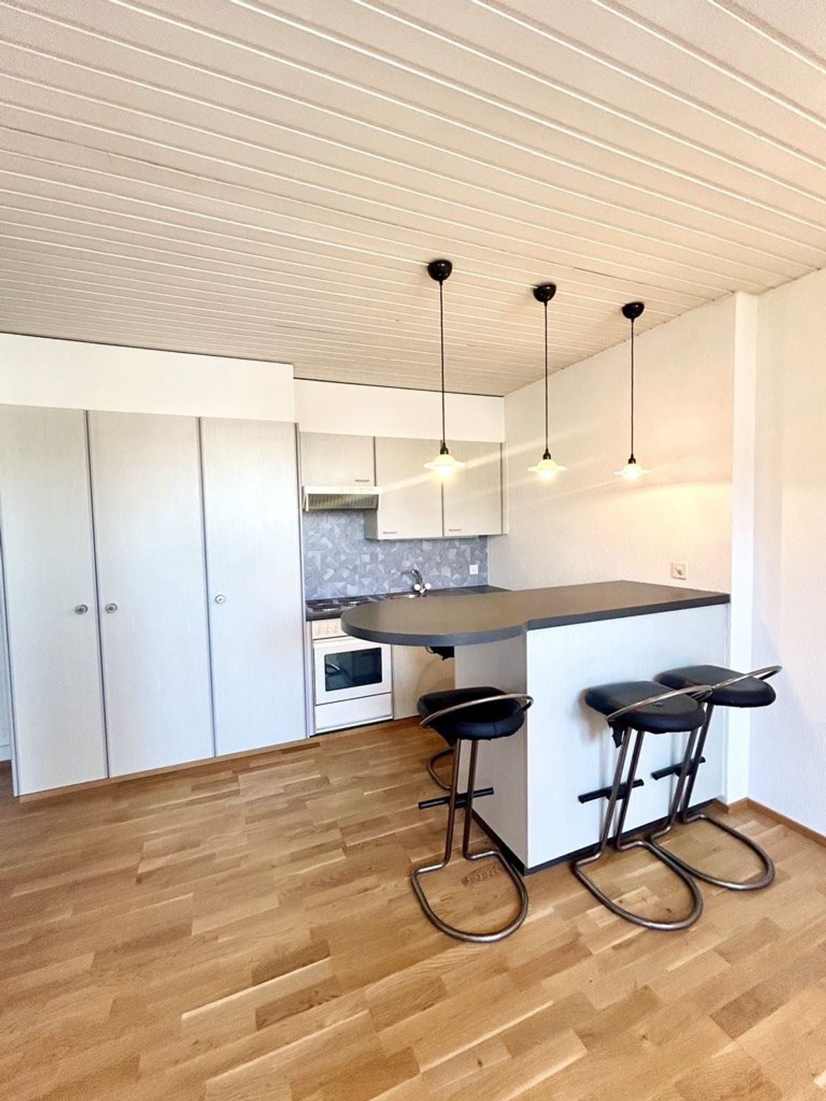 Superbes bureaux à 1 minute de la gare ! - 2