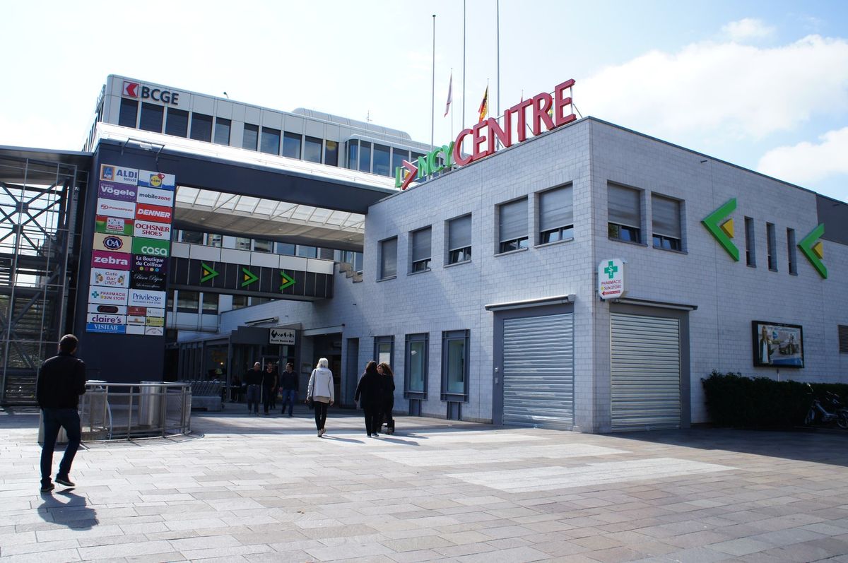 surface de 450m2 dans le centre commercial Lancy Centre - 0