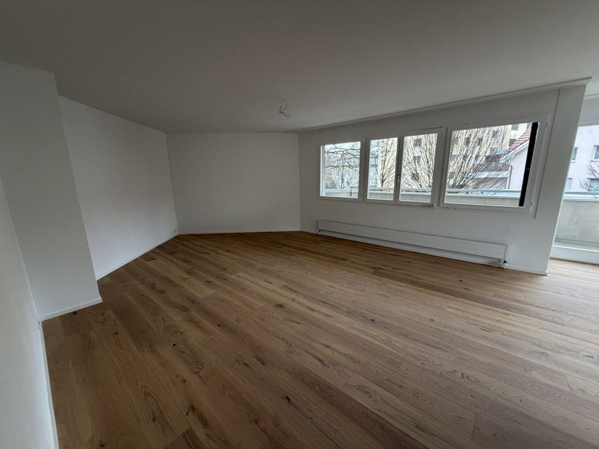 Frisch renoviert und stilvoll umgestaltet - wohnen wie im Neubau! - 1