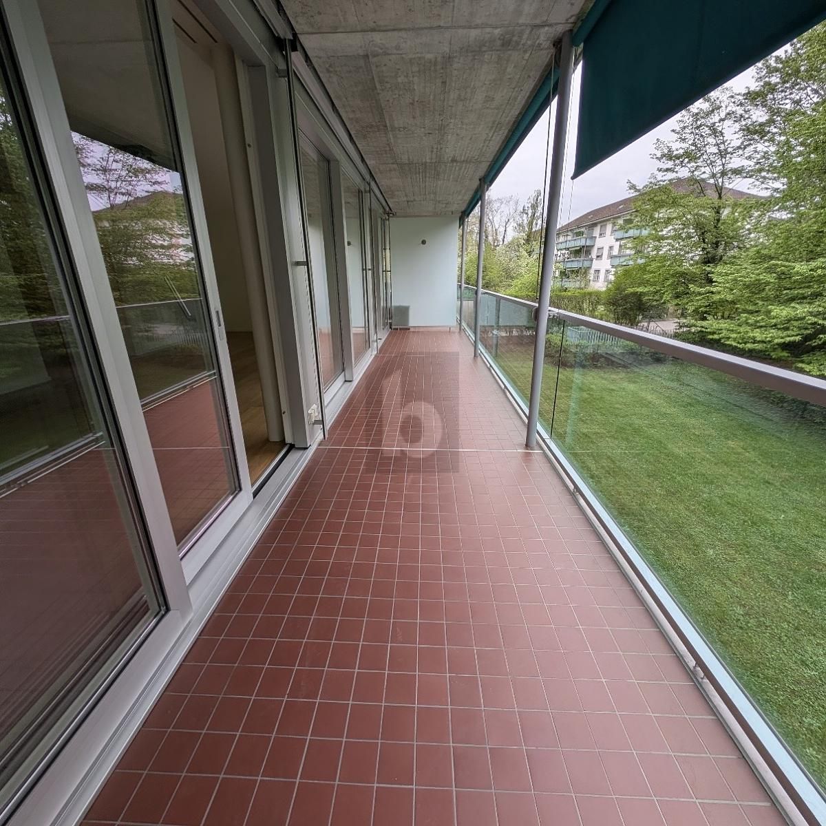 ZENTRALE UND RUHIGE LAGE MIT TOP-ANBINDUNG - 1