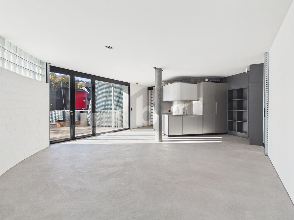 ARCHITEKTUR TRIFFT MODERNSTE BAU-TECHNIK - 1