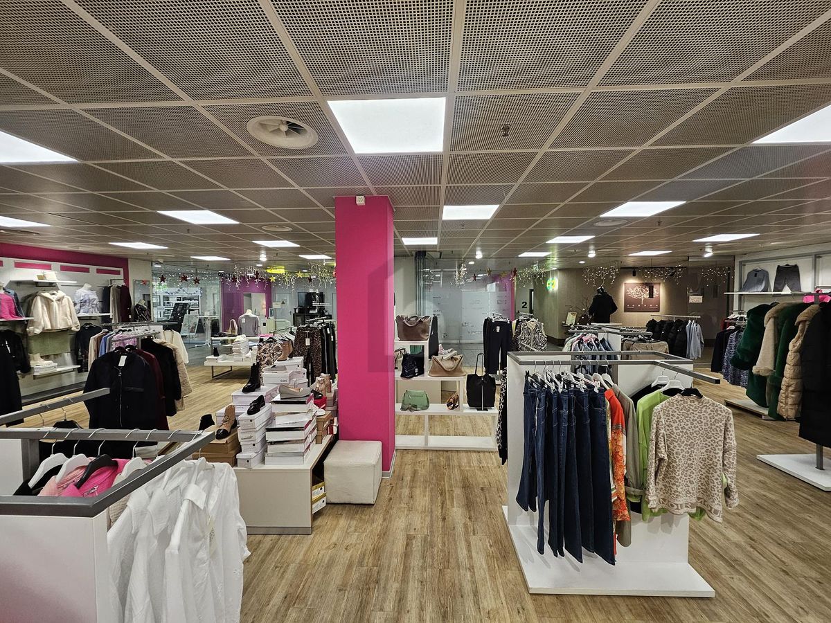 EXKLUSIVE MODEPRÄSENZ MIT STAMMKUNDSCHAFT - 3
