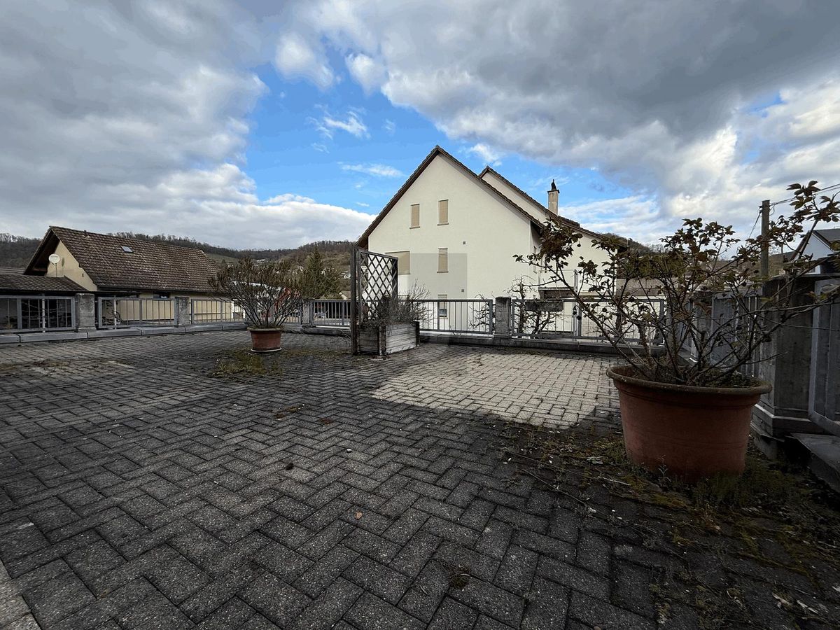 GROSSE TERRASSE, VIEL PLATZ & ZENTRALE LAGE - 2