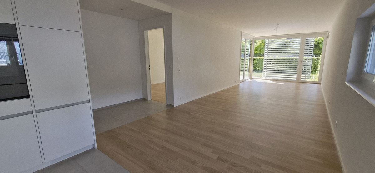 Moderne 2.5-Zimmer-Wohnung in Zürich-Schwamendingen zu vermieten! - 1
