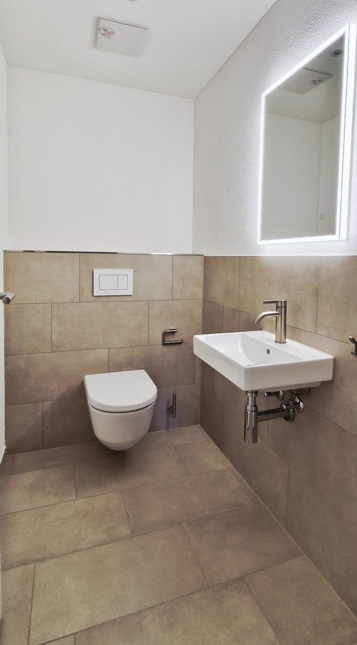 Moderne 3.5-Zimmer-Wohnung mit Mietgarten und Holzterrasse in Zürich-Schwamendingen - 7