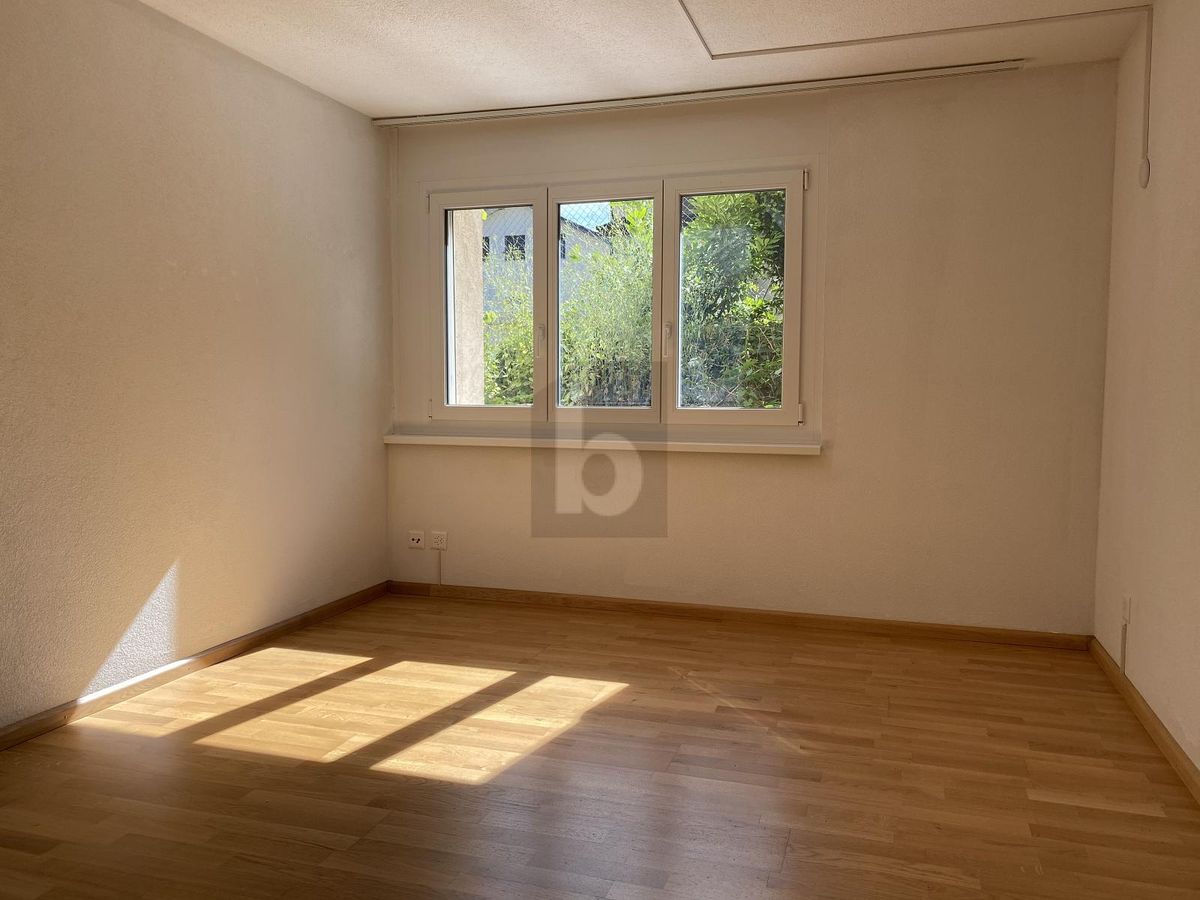 FAMILIENFREUNDLICH MIT VIEL PLATZ UND WINTERGARTEN - 3