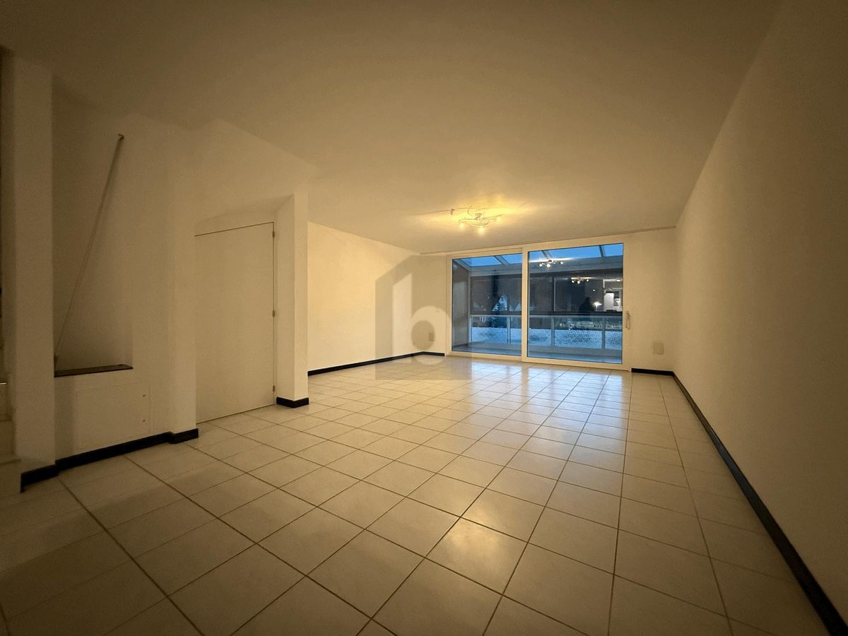 VIEL PLATZ, LICHT & PERFEKTE LAGE - 0