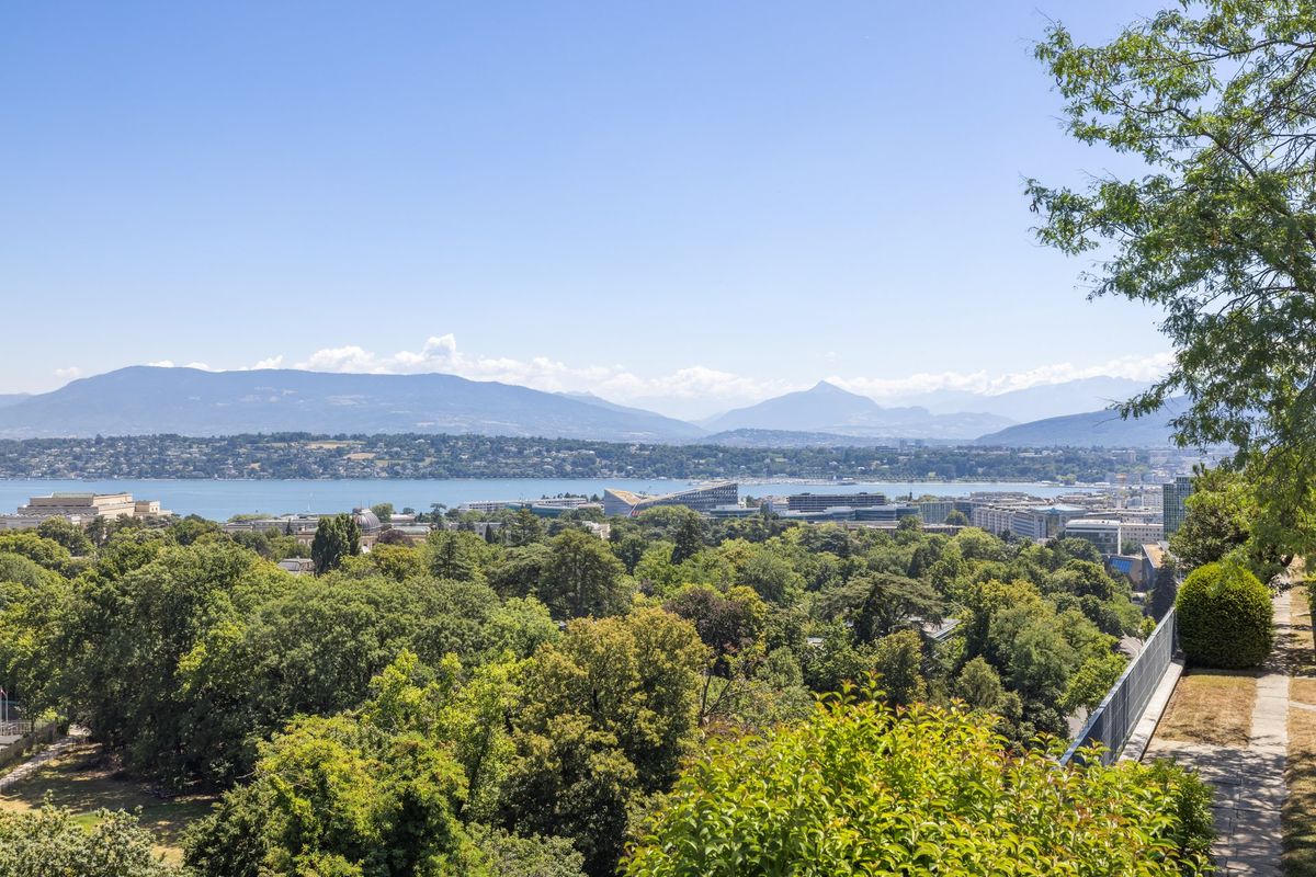 Stunning lake view – Elegant 5-room - 0