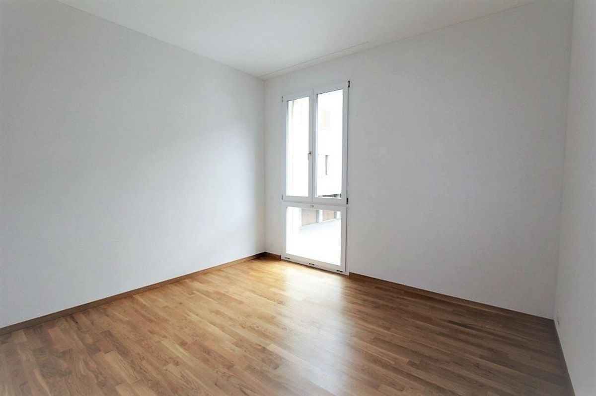 Sonnige 2.5 Zimmer-Wohnung zu vermieten - 2