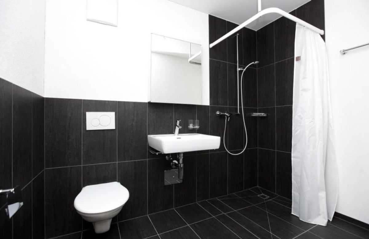 Sonnige 2.5 Zimmer-Wohnung zu vermieten - 4