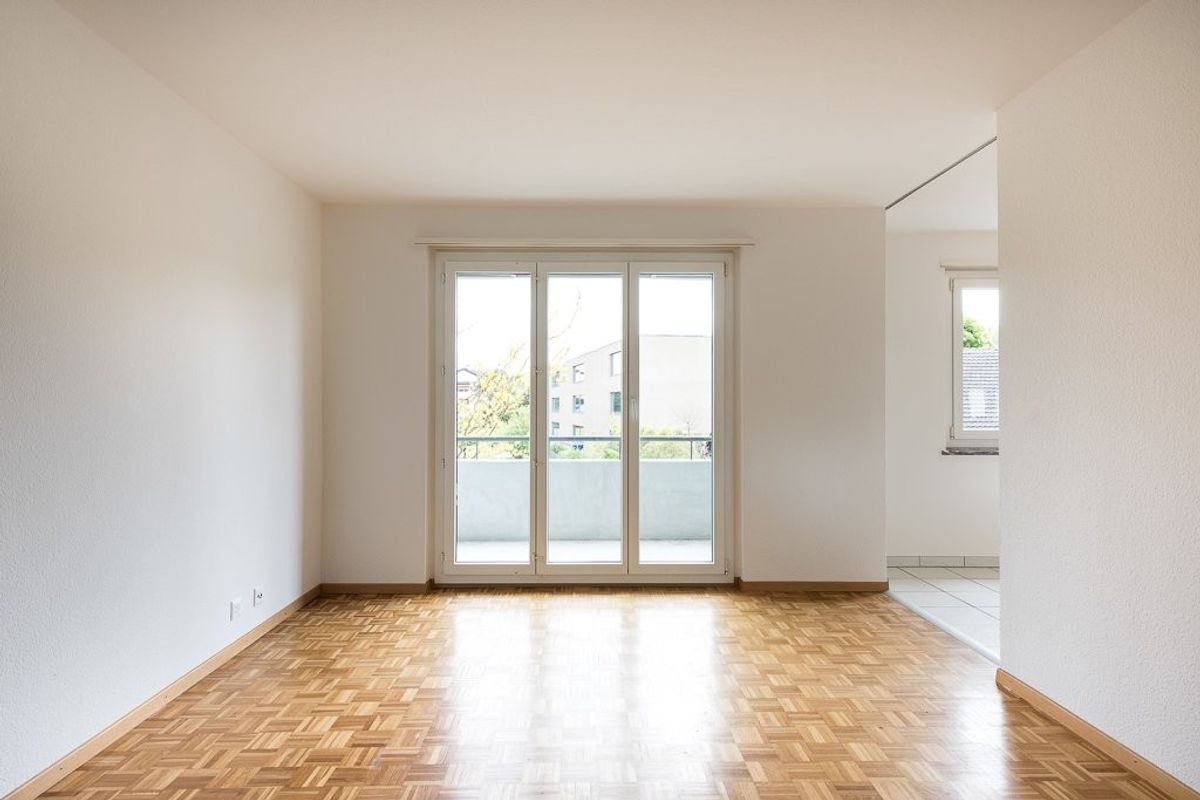 Renovierte 4.5 Zimmer-Dachwohnung im Grünen - 1