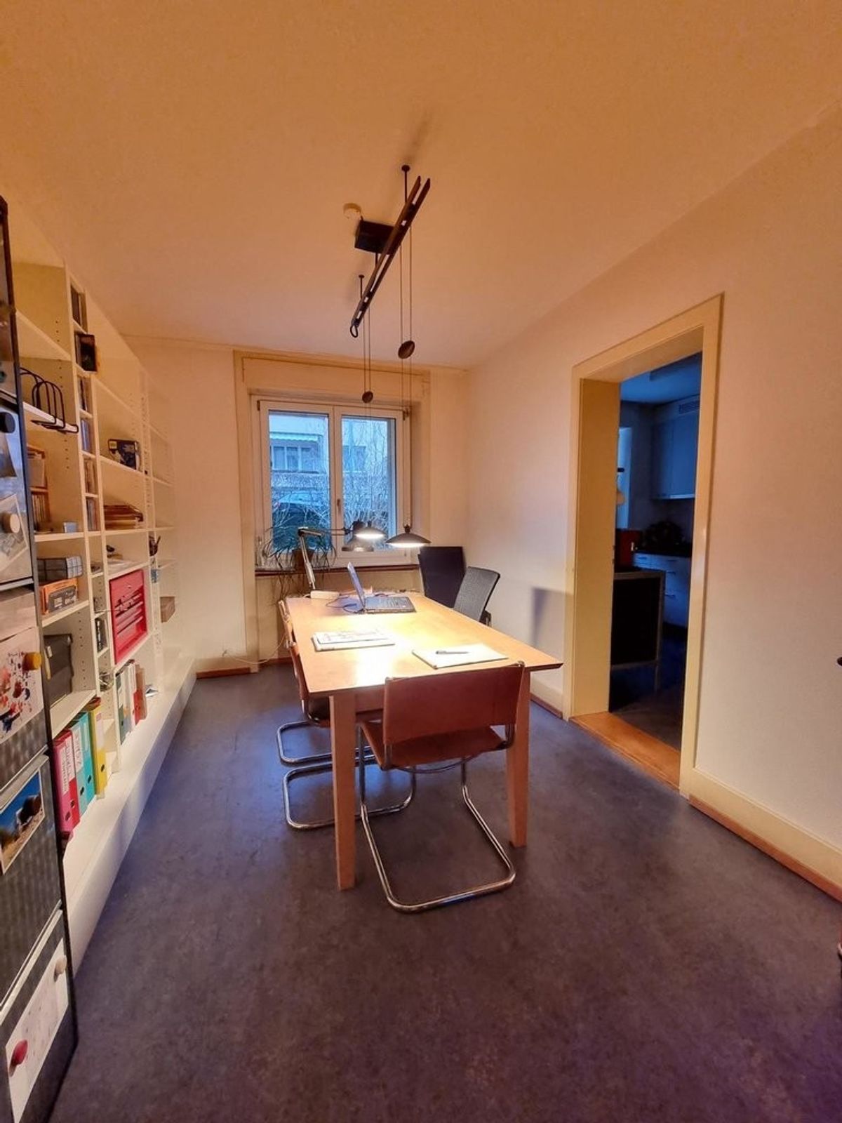 Charmante 2.5-Zimmer-Wohnung mit Balkon an zentraler Lage - 3