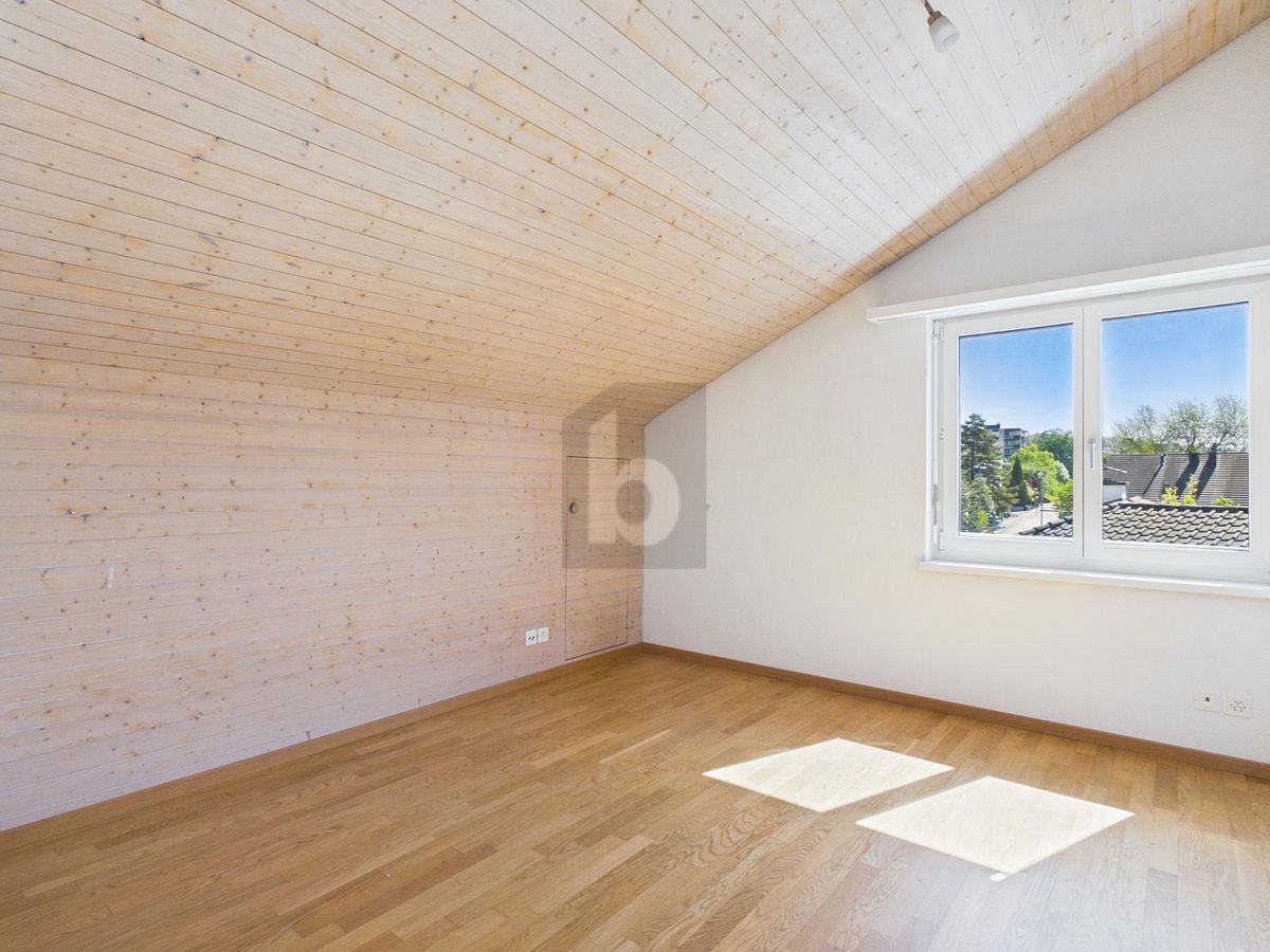 TOP LAGE MIT AUSSICHT UND GARTENMITBENUTZUNG - 4