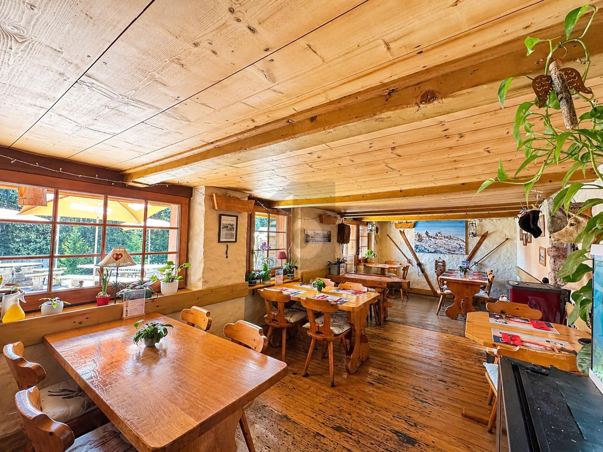 SPLENDIDE CHALET RESTAURANT AVEC APPARTEMENT - 3
