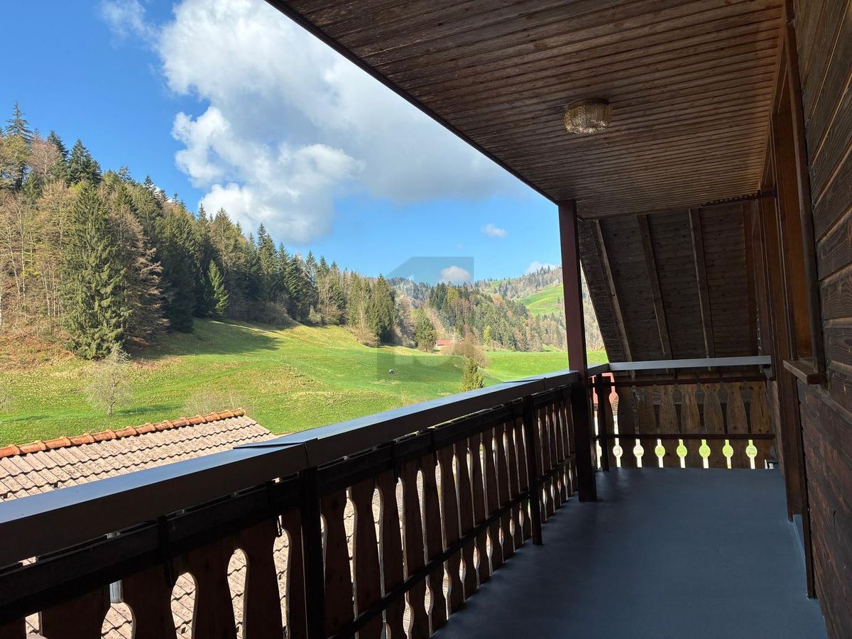 GROSSZÜGIG UND NATURNAH MIT BALKON - 0