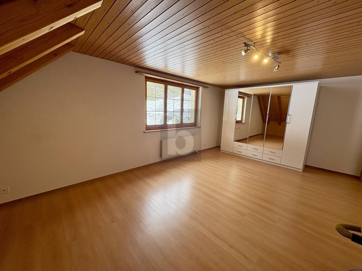 GROSSZÜGIG UND NATURNAH MIT BALKON - 3
