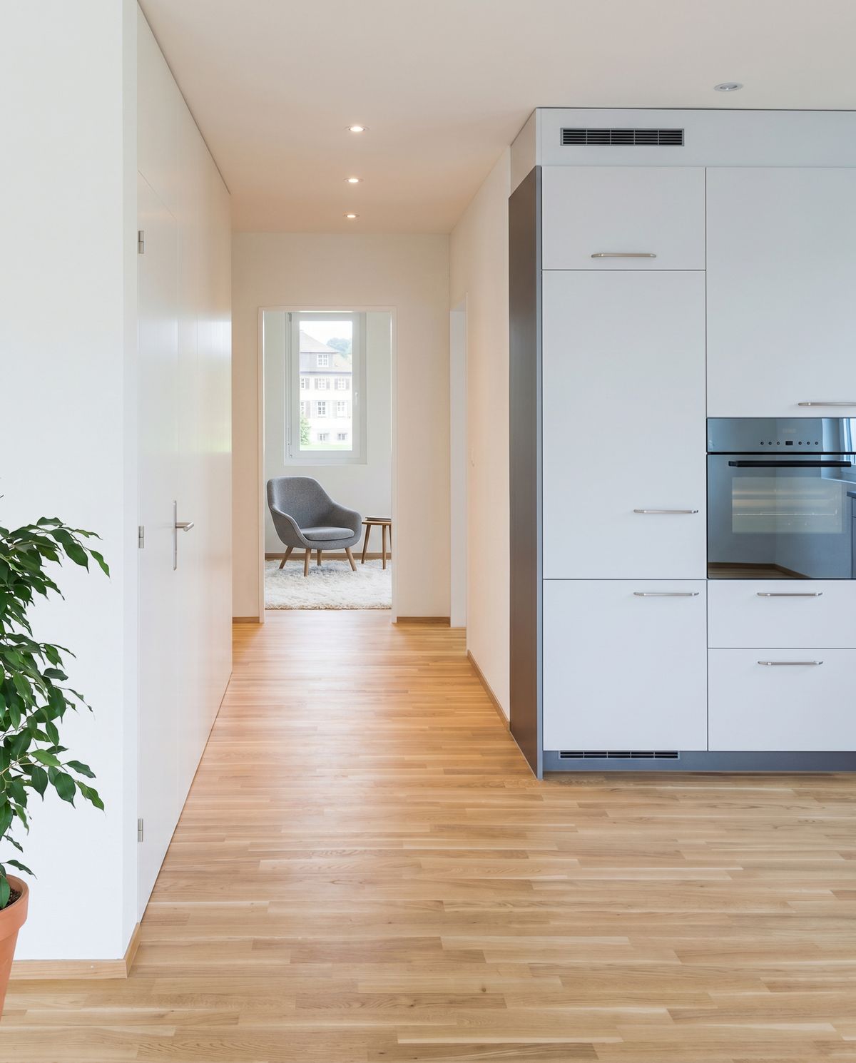 Moderne Wohnoase mit grosser Terrasse und viel Licht - 2