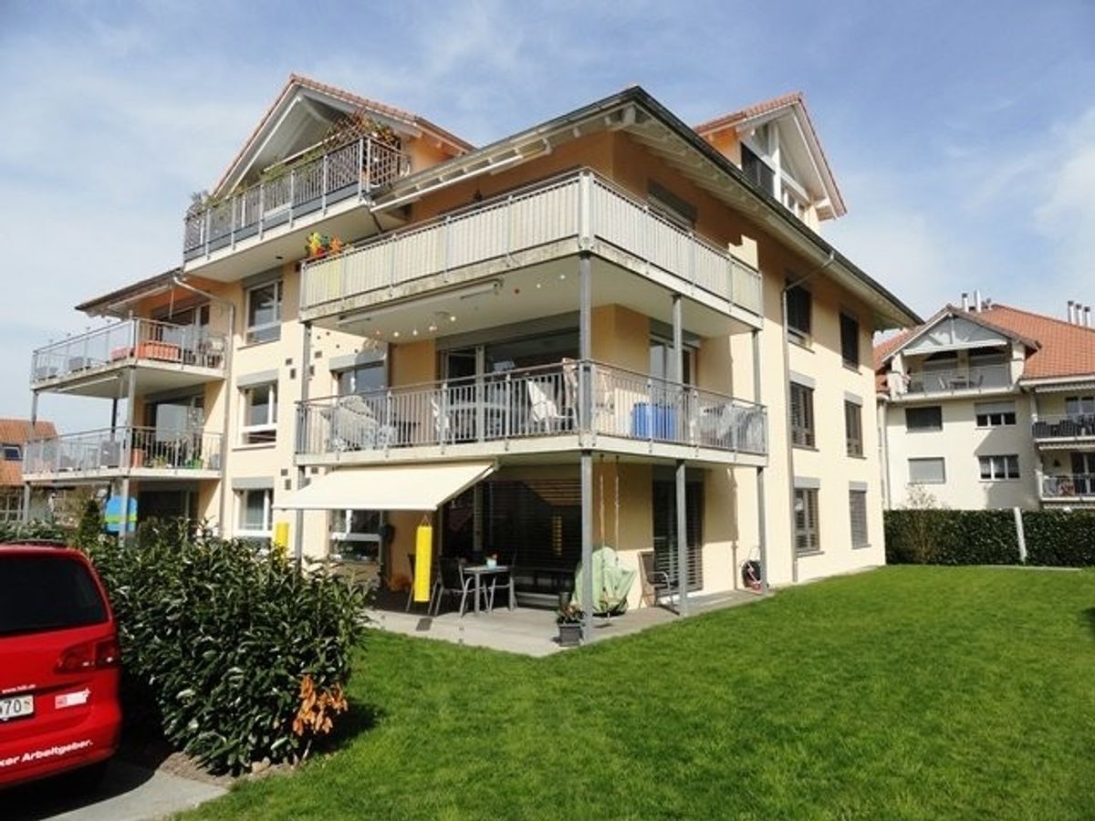 Dachwohnung mit Aussicht! - 0