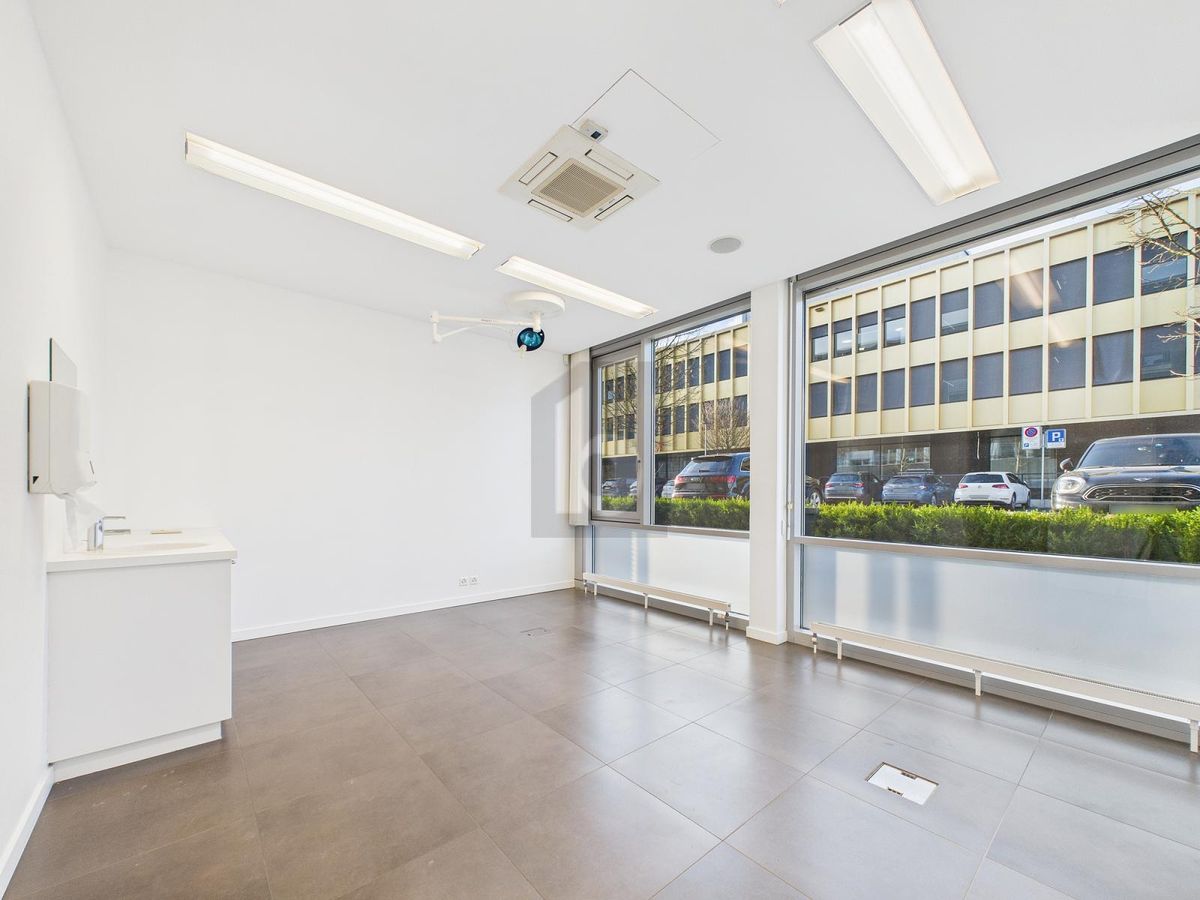 CABINET & BUREAU - SOUS-LOCATION POSSIBLE - 1