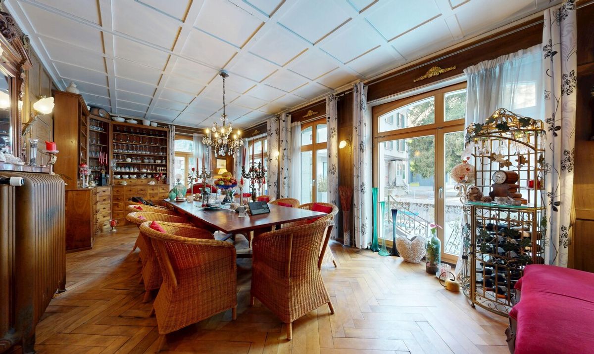 7.5 Zimmer Einfamilienhaus mit Garten und Bergblick - 1