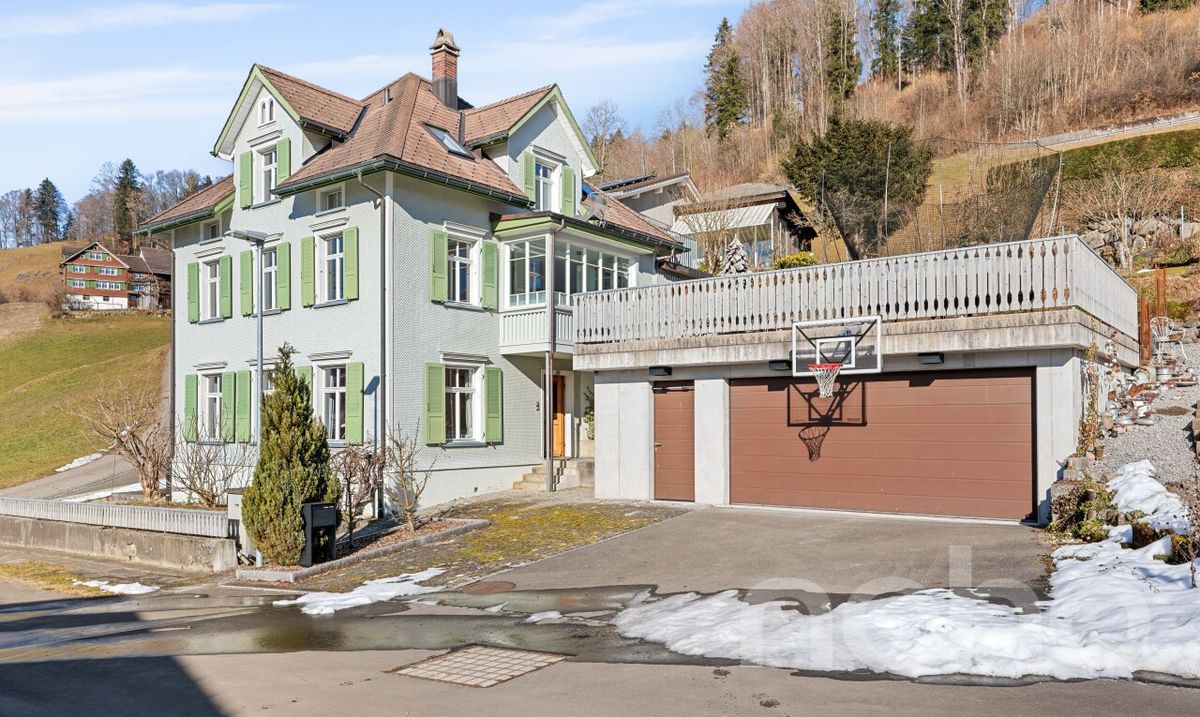 Stilvoll restauriertes Wohnhaus von 1919 - 1