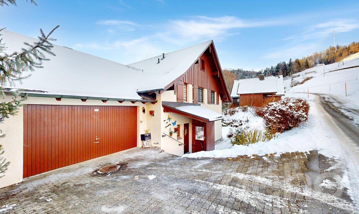 Familienfreundliches 5.5-Zimmer-Einfamilienhaus in Krinau - 1