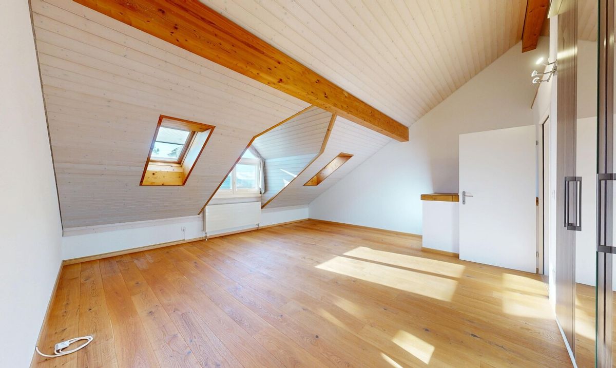 Attraktives 5.5-Zimmer-Reihenmittelhaus mit Blick ins Grüne - 9