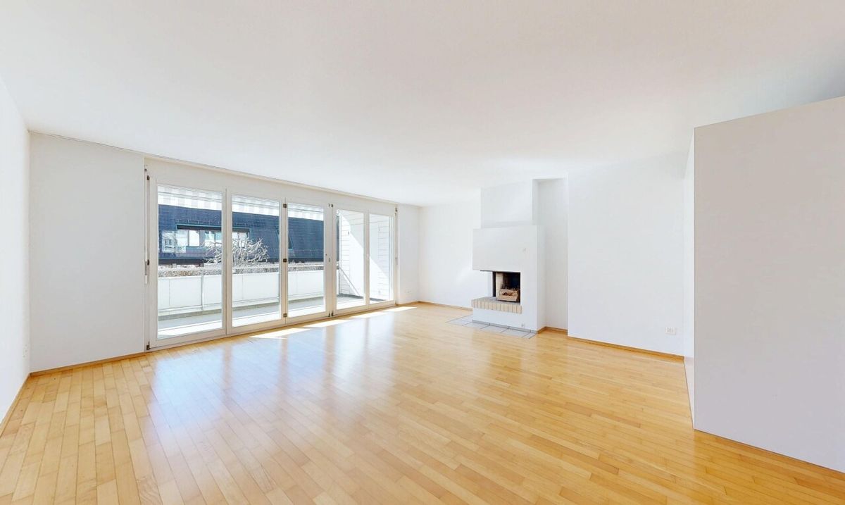Helle und grosszügige 4.5-Zimmer-Wohnung in ruhiger Wohnlage - 2