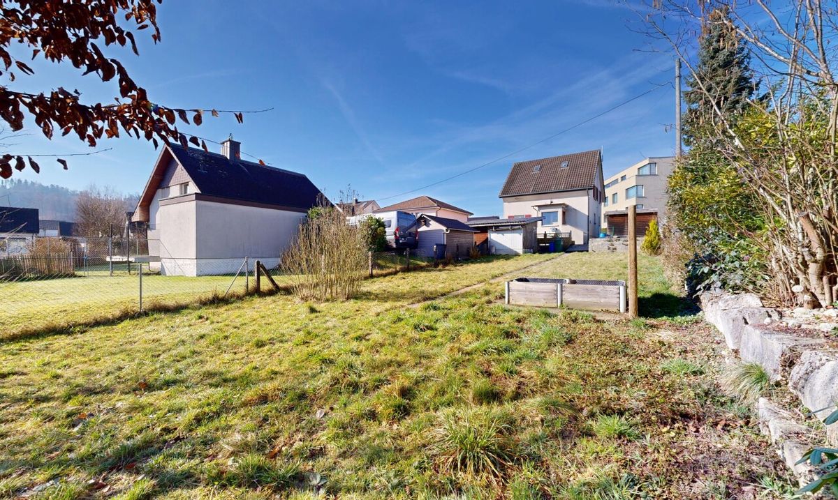 Charmantes 4 Zimmer EFH mit Ausbaupotenzial auf 732m2 Grundstück - 1