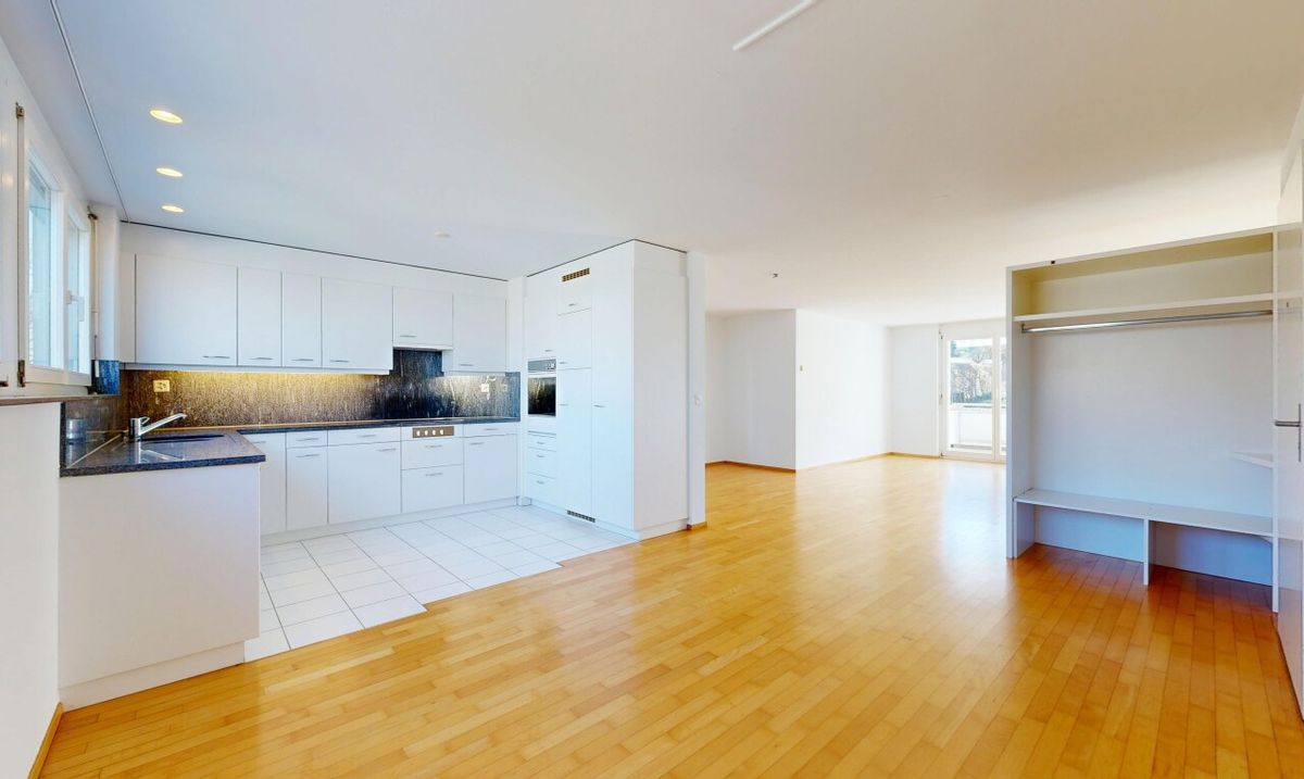 Helle und grosszügige 4.5-Zimmer-Wohnung in ruhiger Wohnlage - 7