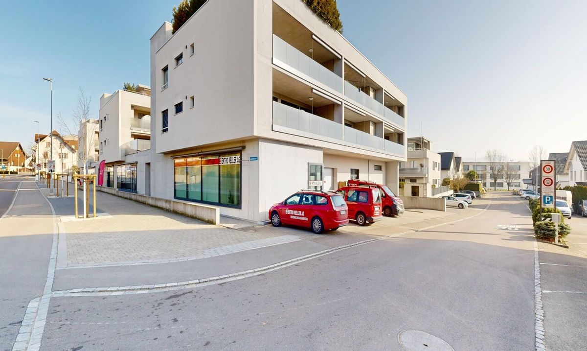 Moderne 3.5-Zi.-Wohnung mit grossem Balkon und Option auf 2. Parkplatz - 0