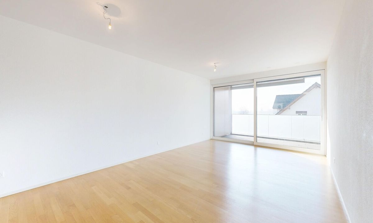 Moderne 3.5-Zi.-Wohnung mit grossem Balkon und Option auf 2. Parkplatz - 1