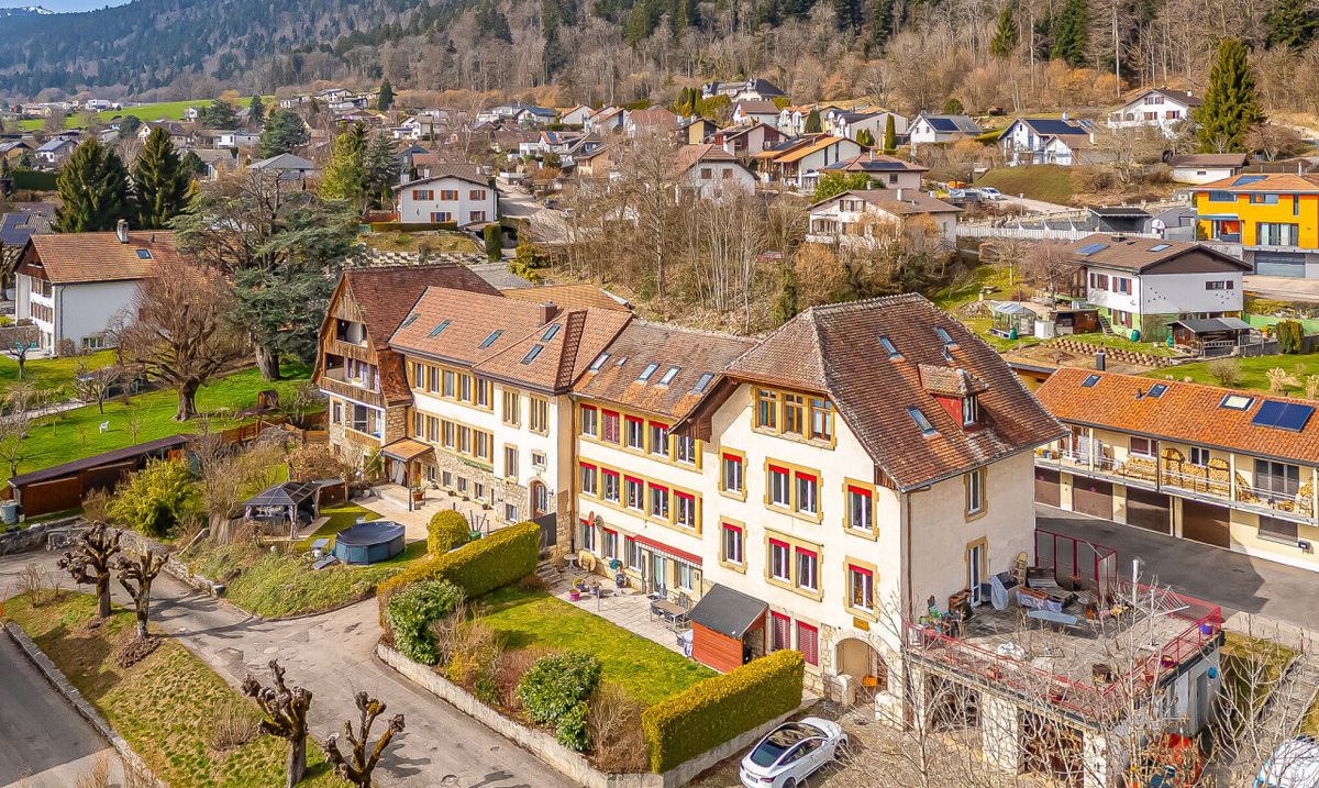 Maison jumelée in à Chézard-St-Martin - 1