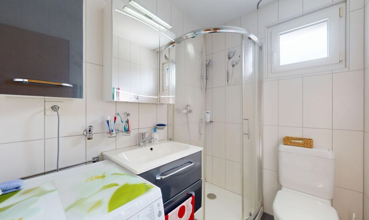Stilvolle 4.5-Zimmer Wohnung mit Balkon in Nidau - 9
