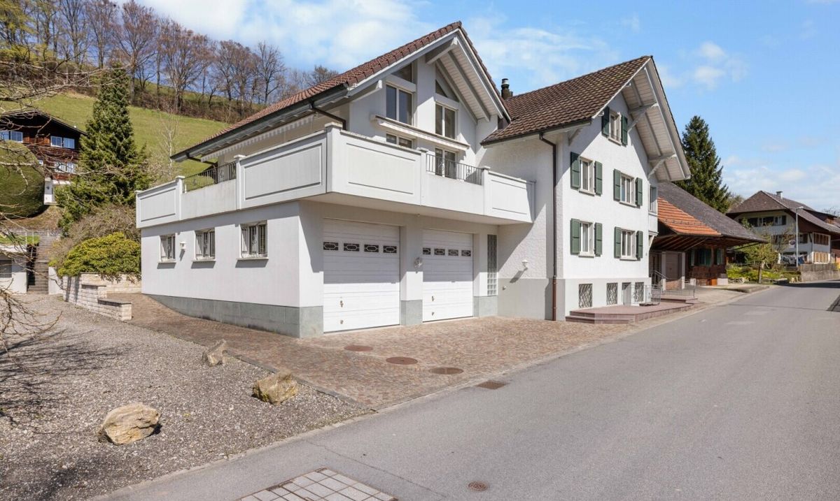 Stilvolles Mehrgenerationenhaus mit Terrasse und viel Privatsphäre - 0