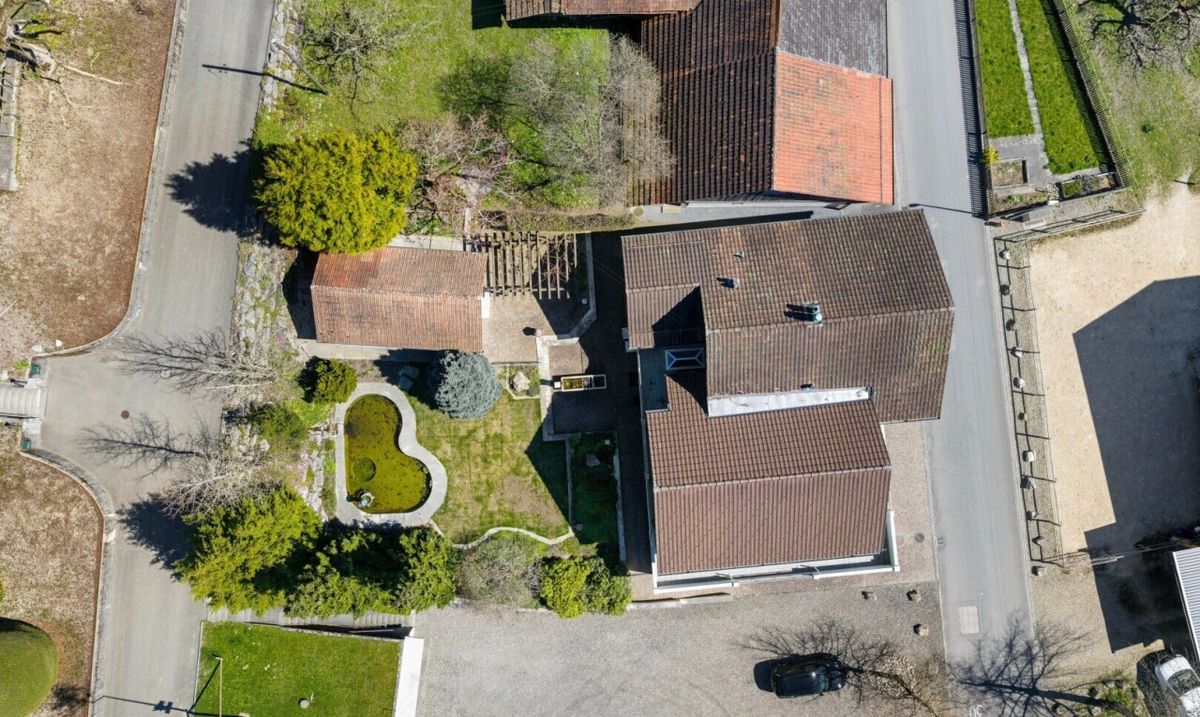 Stilvolles Mehrgenerationenhaus mit Terrasse und viel Privatsphäre - 1
