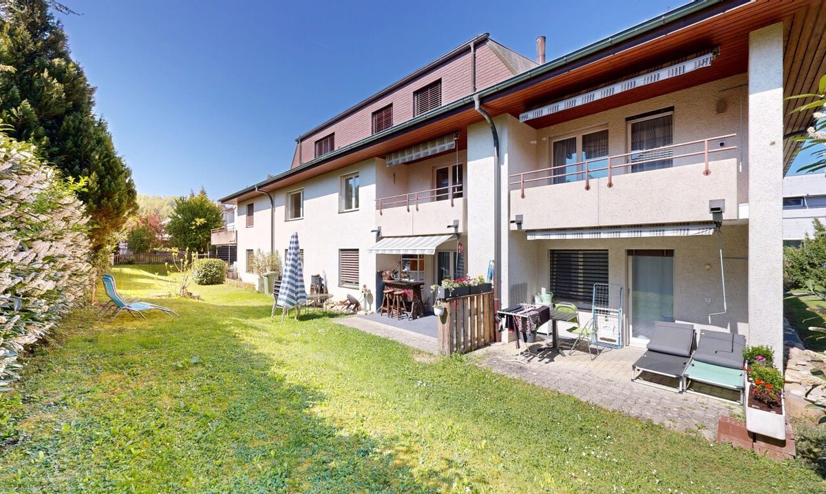 Grosszügige 5-Zimmer-Wohnung mit zwei Balkonen und Lift - 1